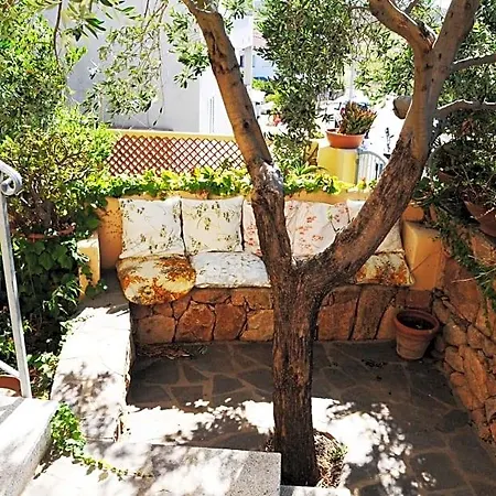 Casa Derosas Bed & Breakfast Golfo Aranci