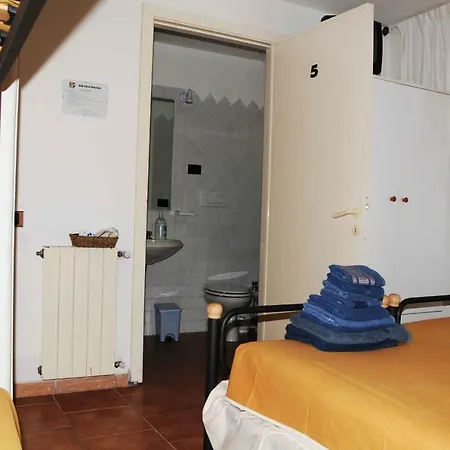 Casa Derosas Bed & Breakfast 3*